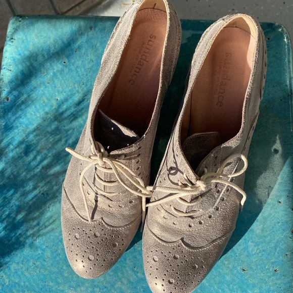 Shimmering Silver Italian Leather Wingtip Heels - Picture 10 of 13